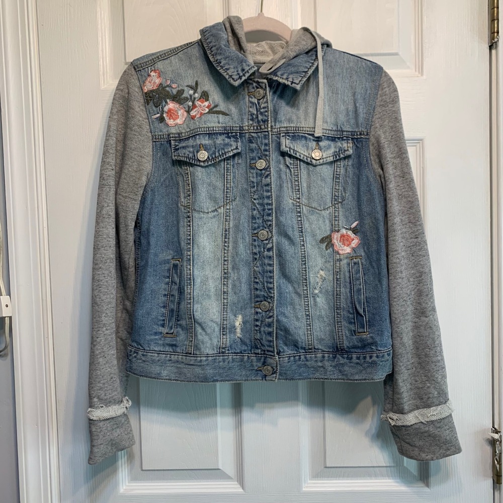 Mudd Denim Jacket L Boho Floral Embroidered Hooded Distressed Layered Streetwear